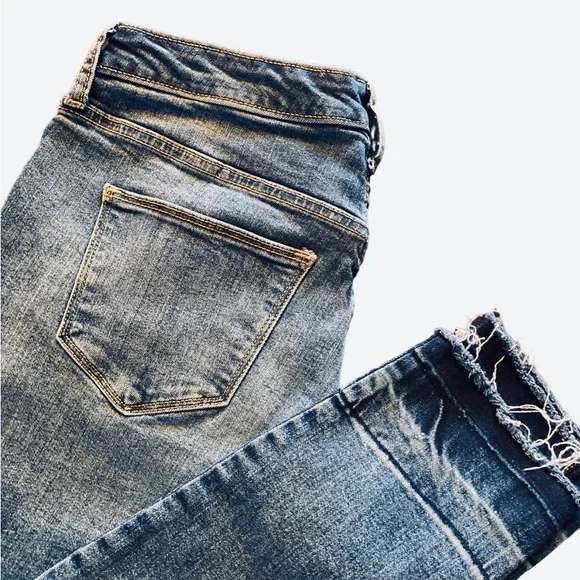 Denim Jeans By Universal Threads - Picture 1 of 3